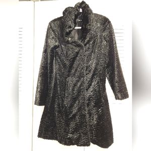 White House Black Market peesian coat size XS/2